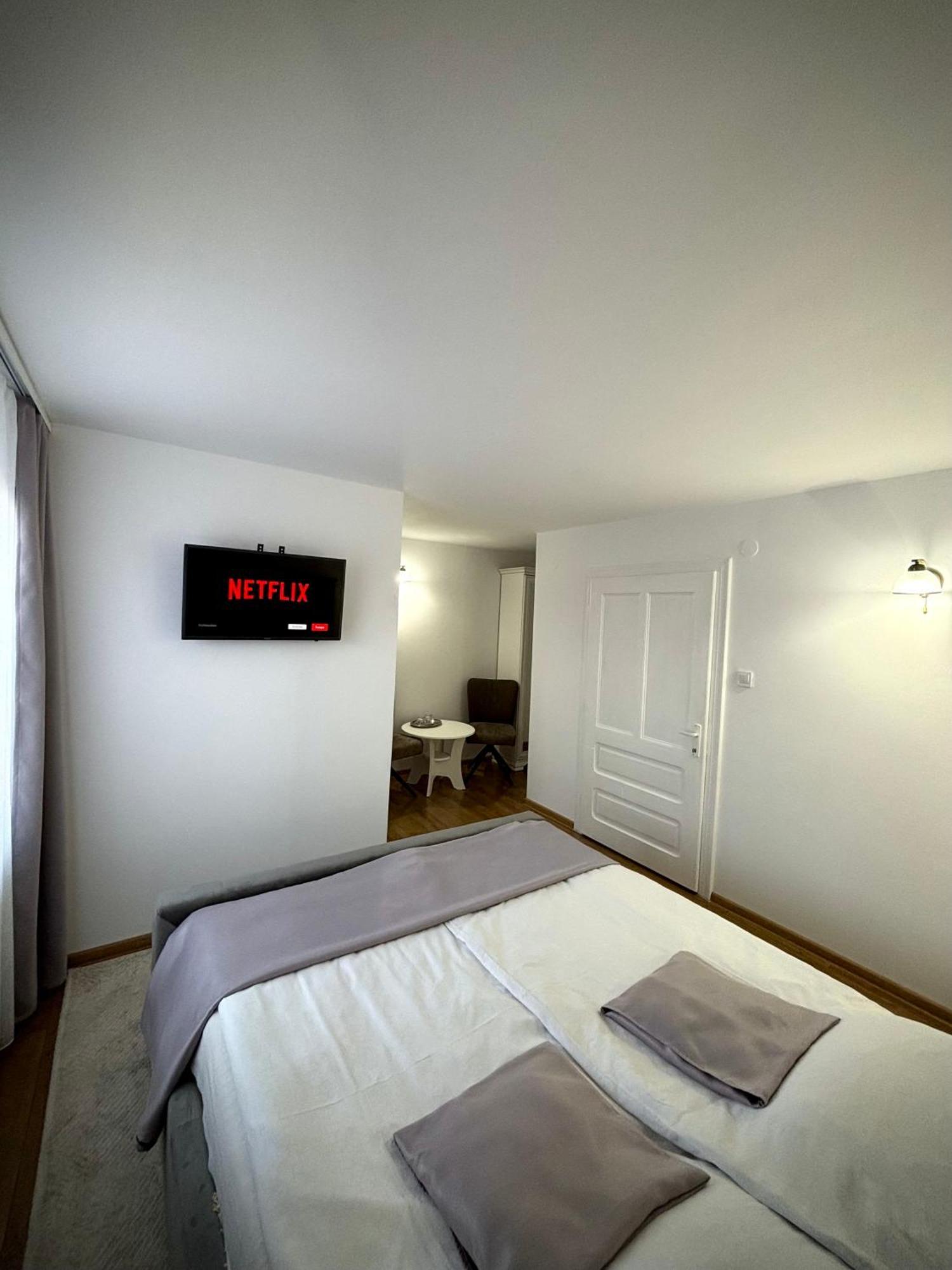 Pensiunea Casa-Stefanel Sadova  Buitenkant foto
